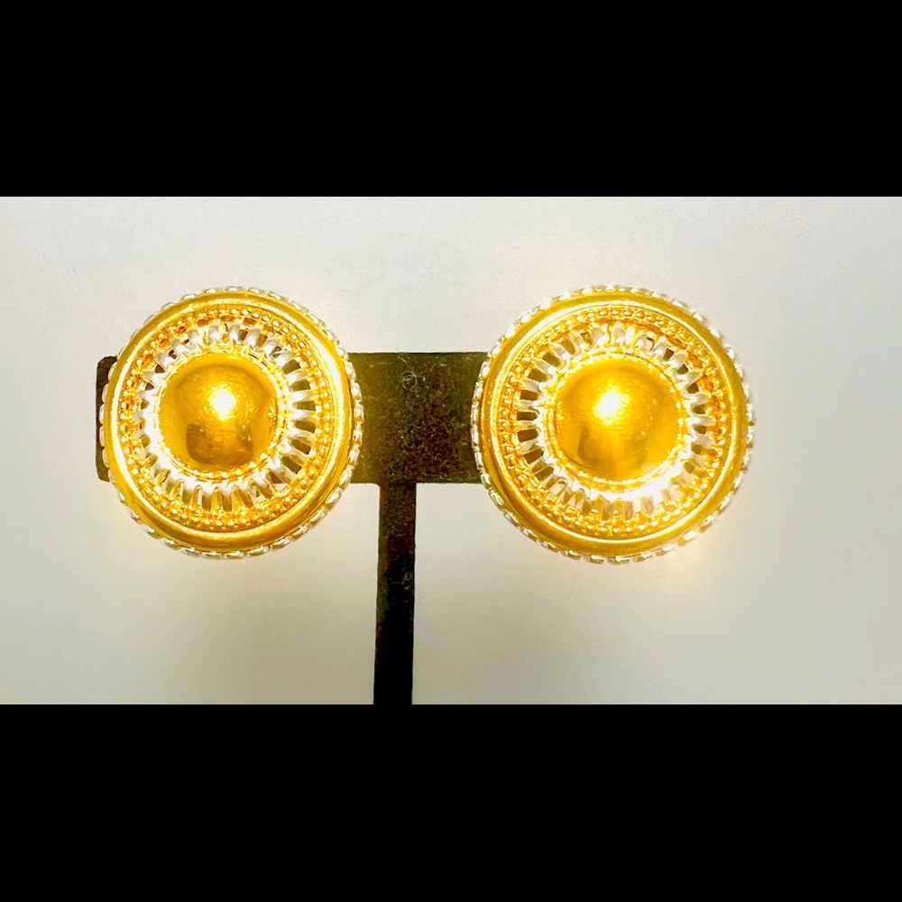 Joan Rivers Vintage Classic 1” Round Silver and Gold Tone Clip on Earring